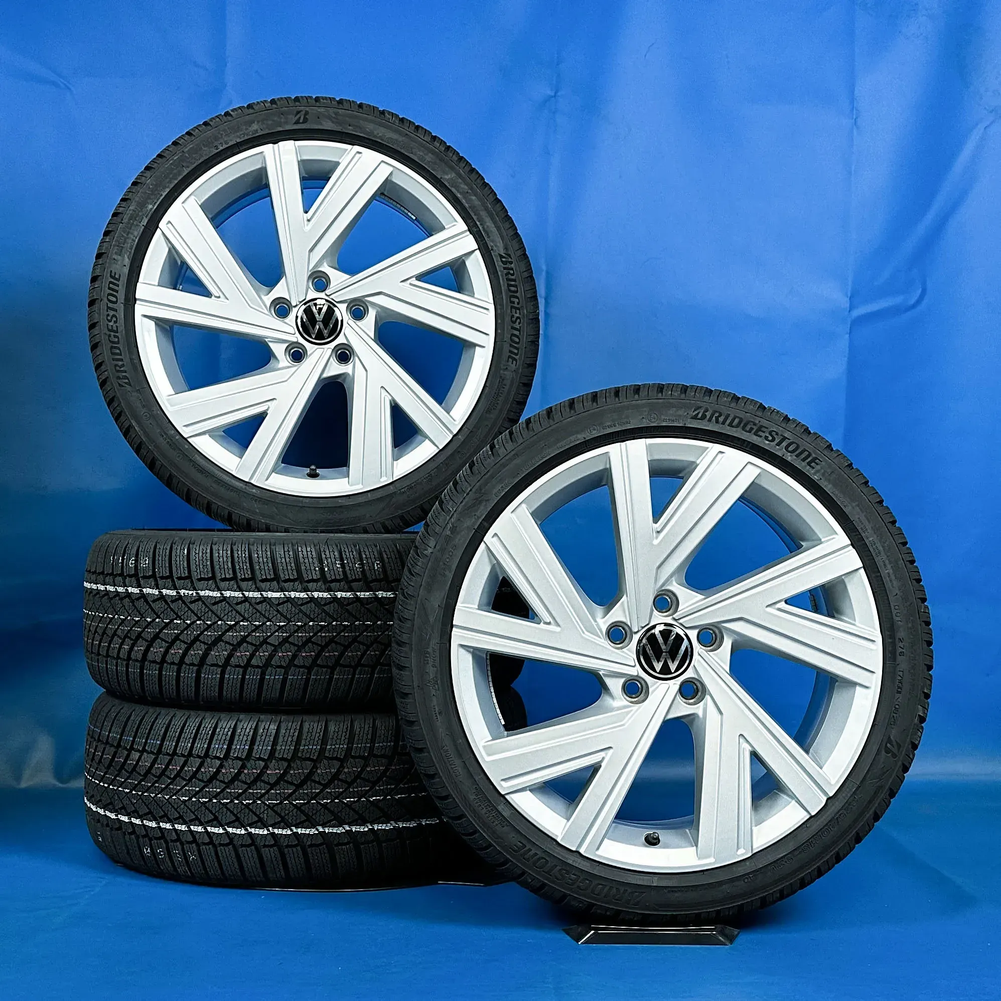 18 Zoll VW Golf 8 GTI GTD Bergamo Winterräder 5H0601025AE Original - Bild 1