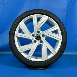 18 Zoll VW Golf 8 GTI GTD Bergamo Winterräder 5H0601025AE Original - Bild 2