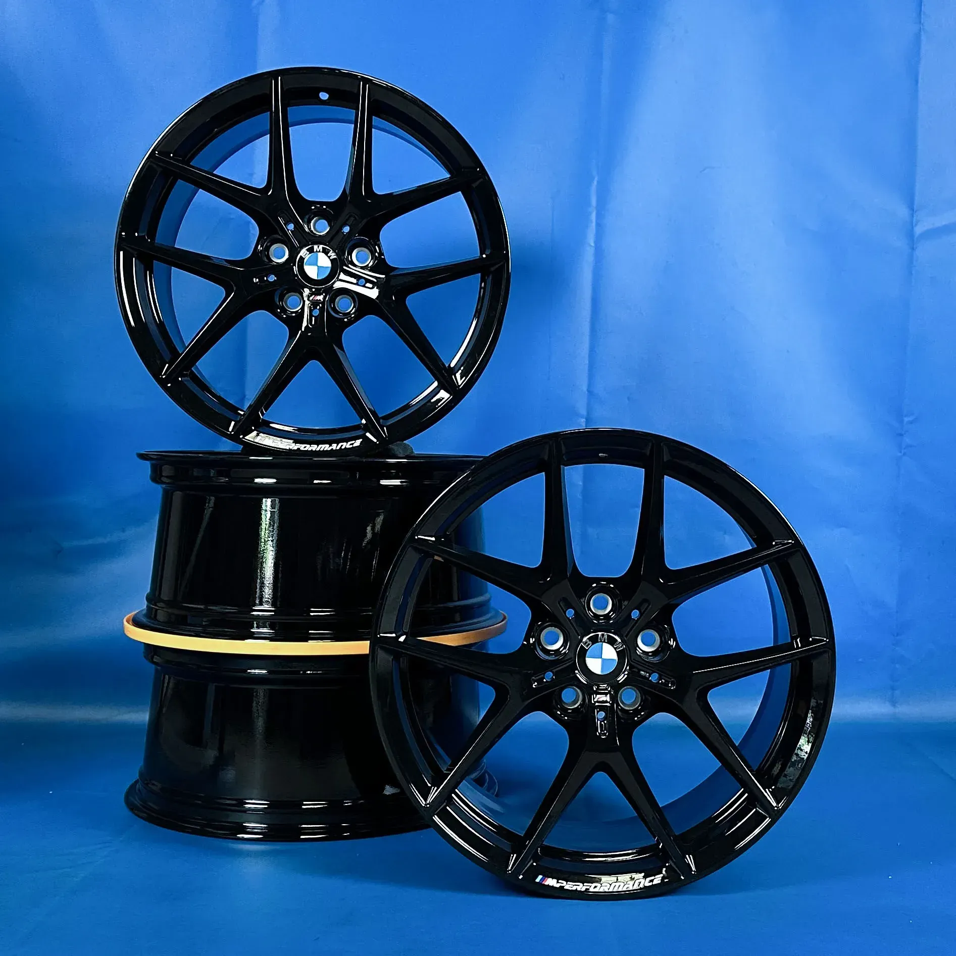 18 Zoll BMW 1er F40 F70 2er F44 F74 Y-Speiche M554 Alufelgen 8092354 Original - Bild 1